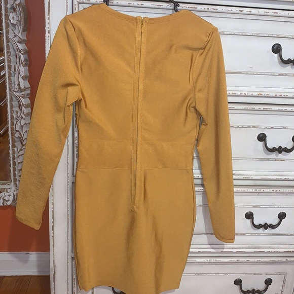 Yellow Fashion Nova Dress Size:M - Picture 3 of 7